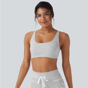 HALARA Black and White Striped Sports Bra